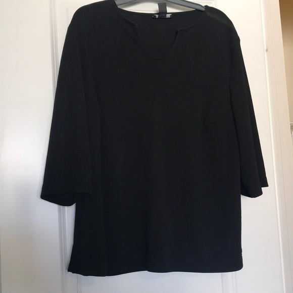 Black top - Picture 2 of 4